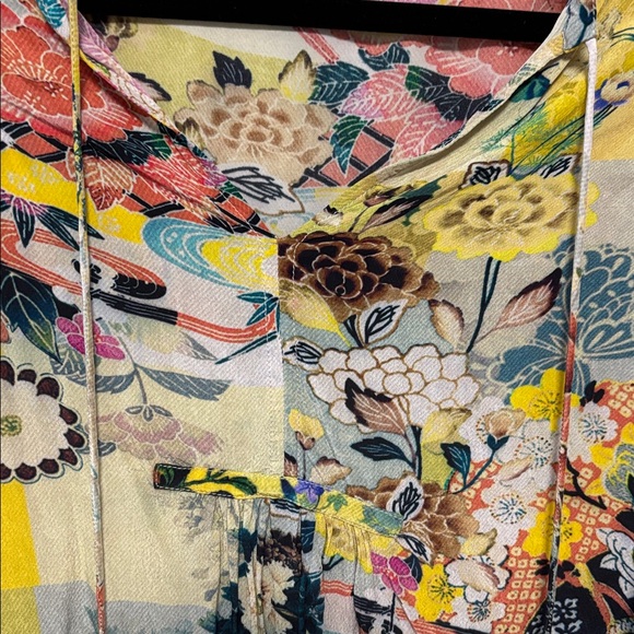 Benares Floral Patchwork Women's Top Size: Medium - Picture 3 of 4